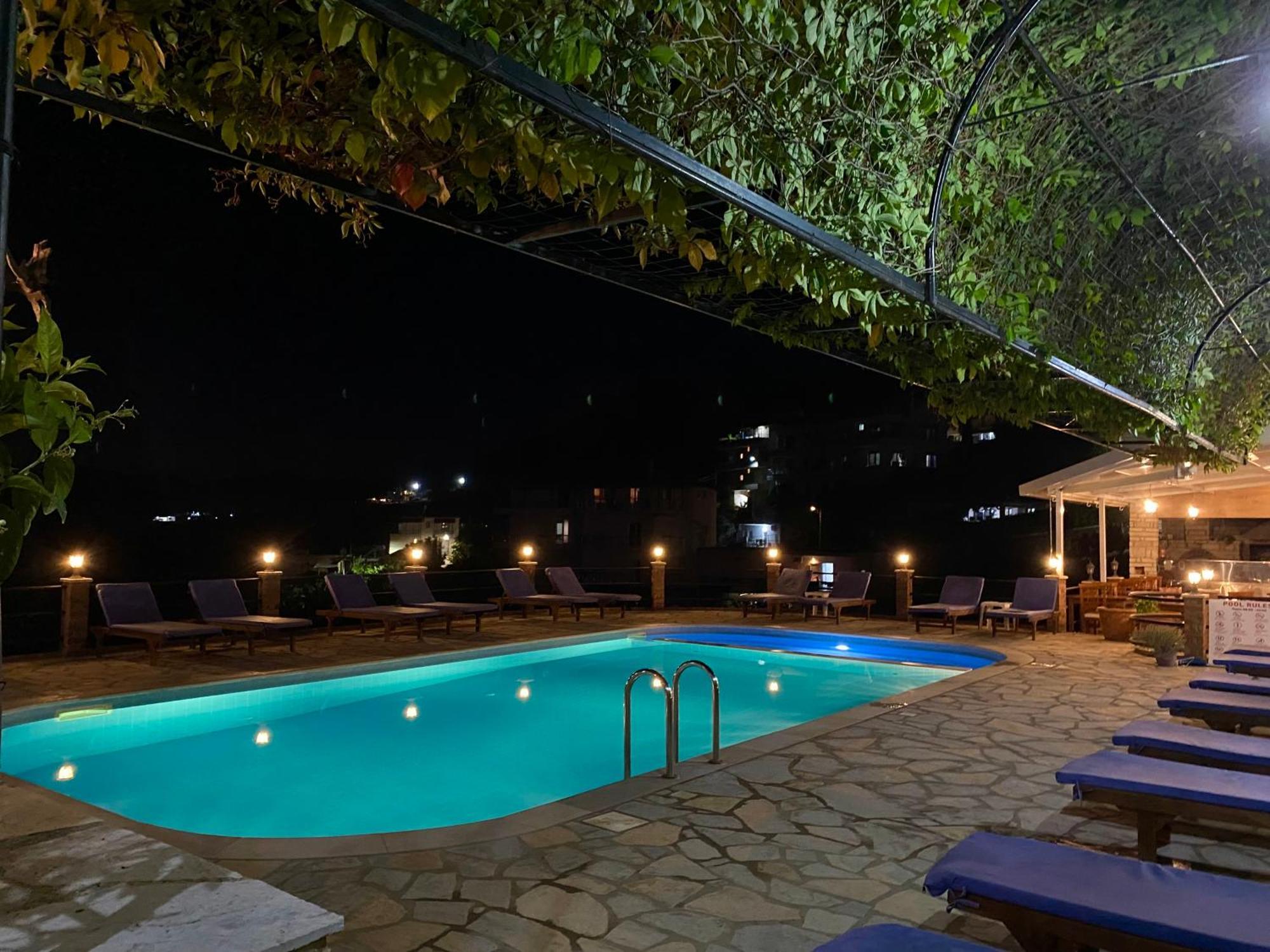 Itaka Summer Rooms Lukova מראה חיצוני תמונה